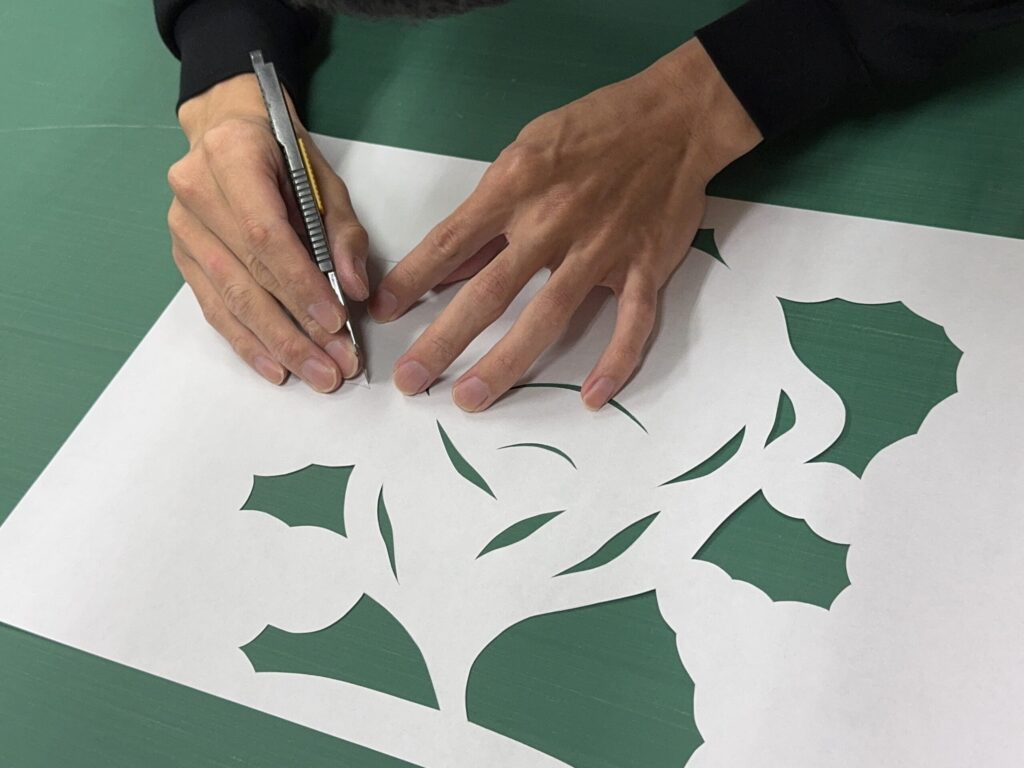 宝来を切る様子